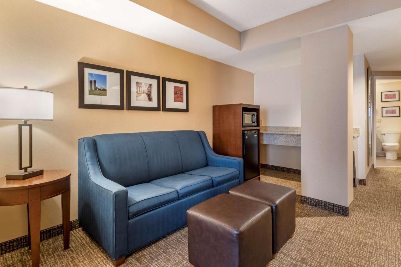 Comfort Suites Downtown Carlisle Ngoại thất bức ảnh