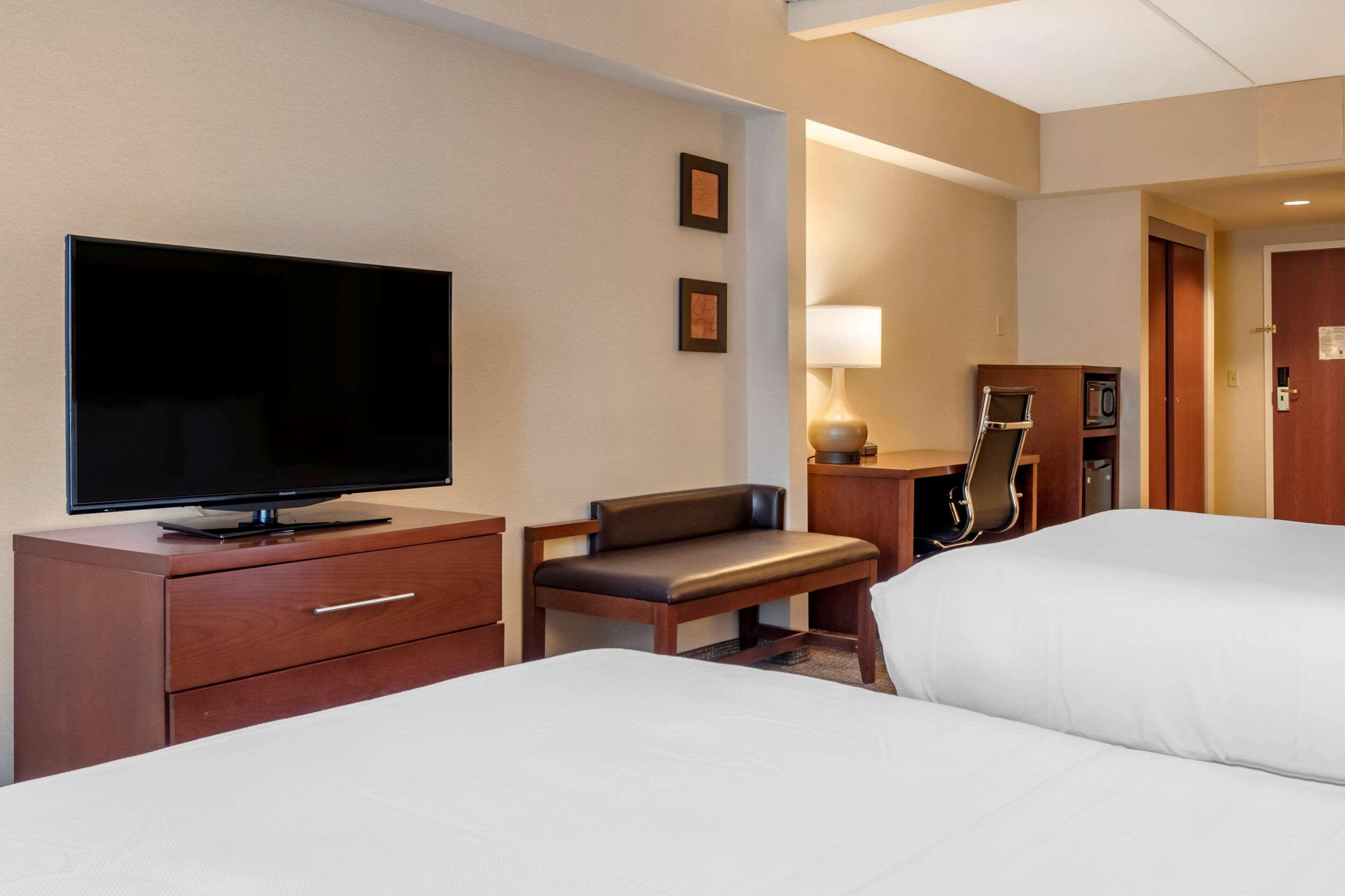 Comfort Suites Downtown Carlisle Ngoại thất bức ảnh