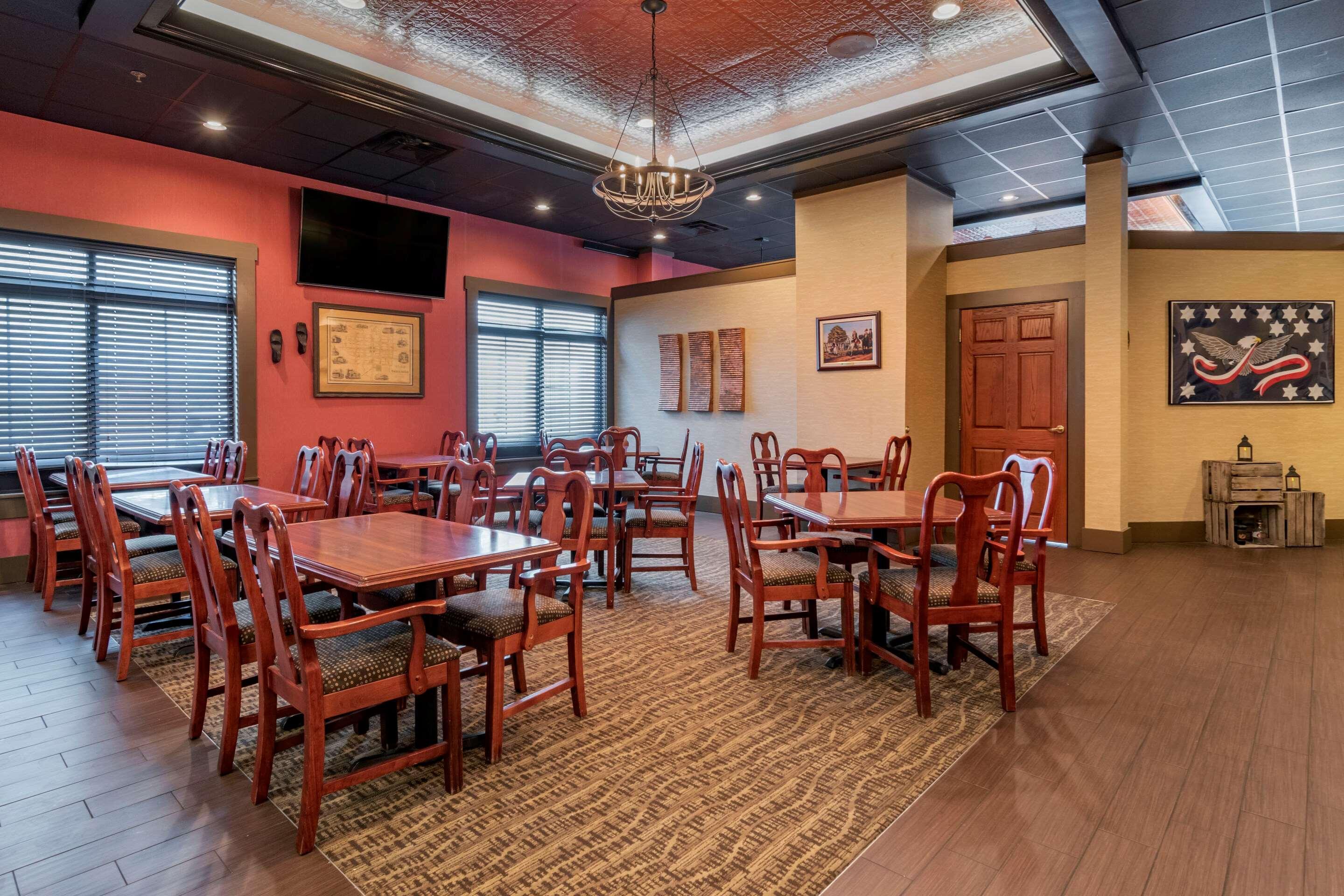Comfort Suites Downtown Carlisle Ngoại thất bức ảnh