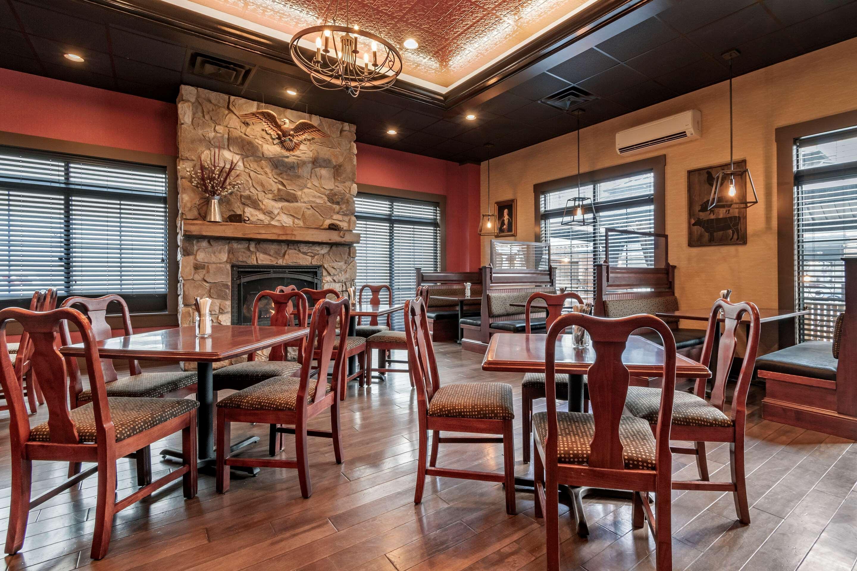 Comfort Suites Downtown Carlisle Ngoại thất bức ảnh