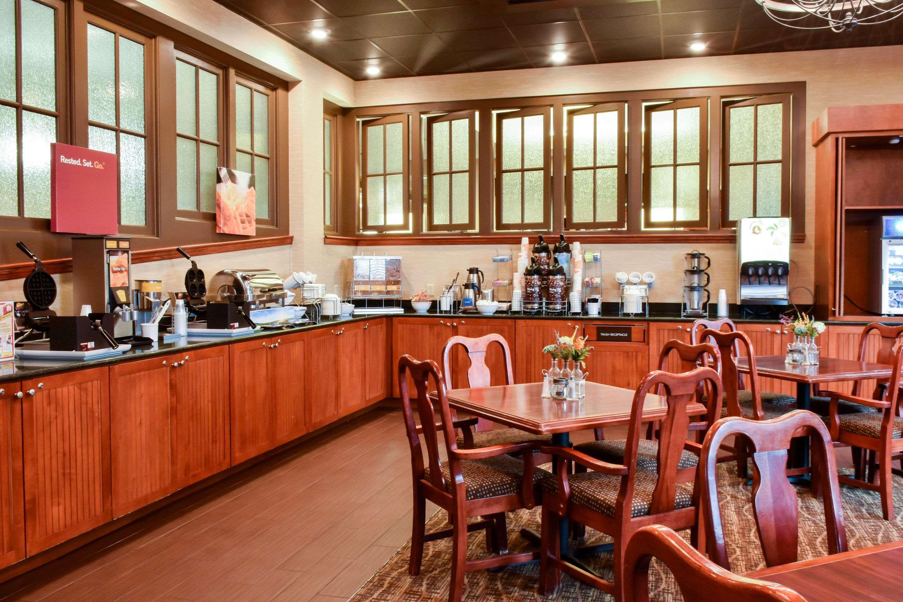 Comfort Suites Downtown Carlisle Ngoại thất bức ảnh
