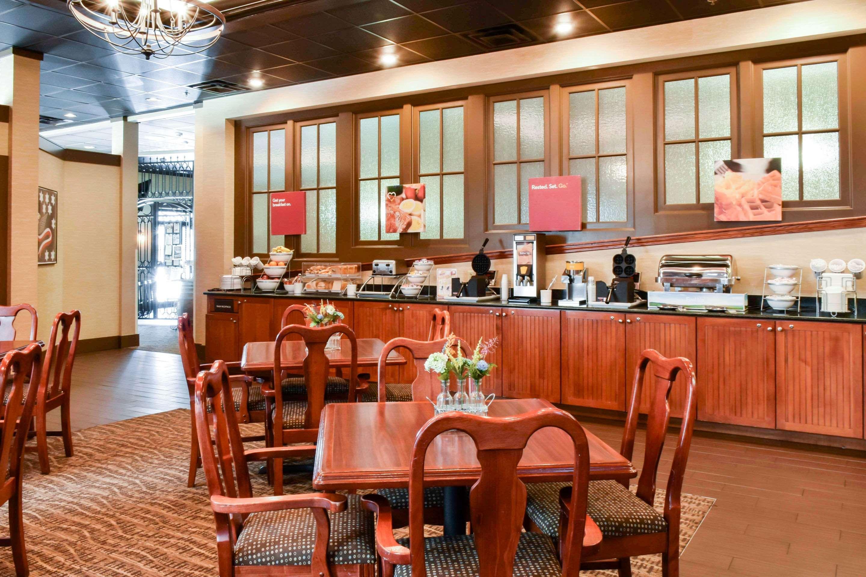 Comfort Suites Downtown Carlisle Ngoại thất bức ảnh