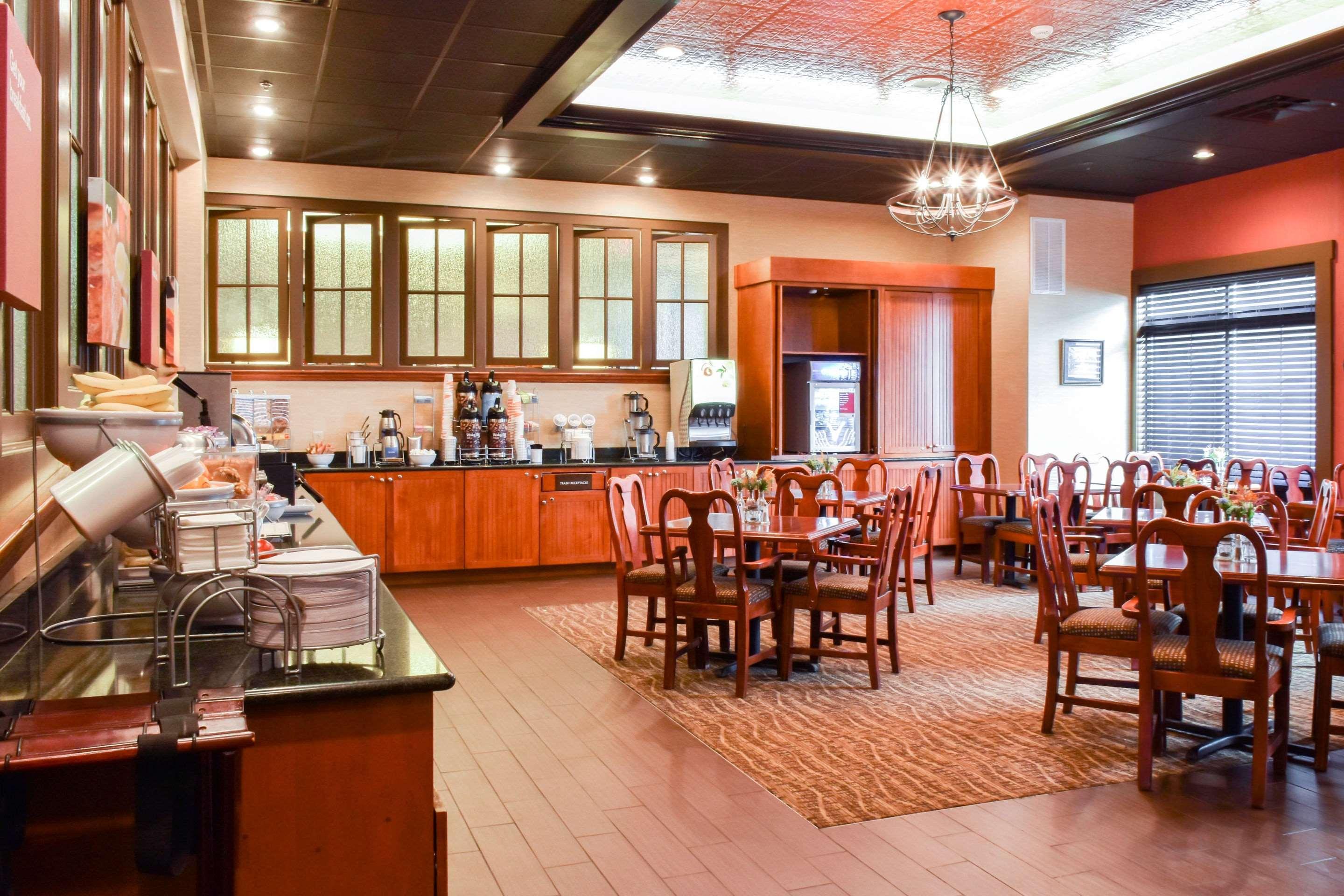 Comfort Suites Downtown Carlisle Ngoại thất bức ảnh