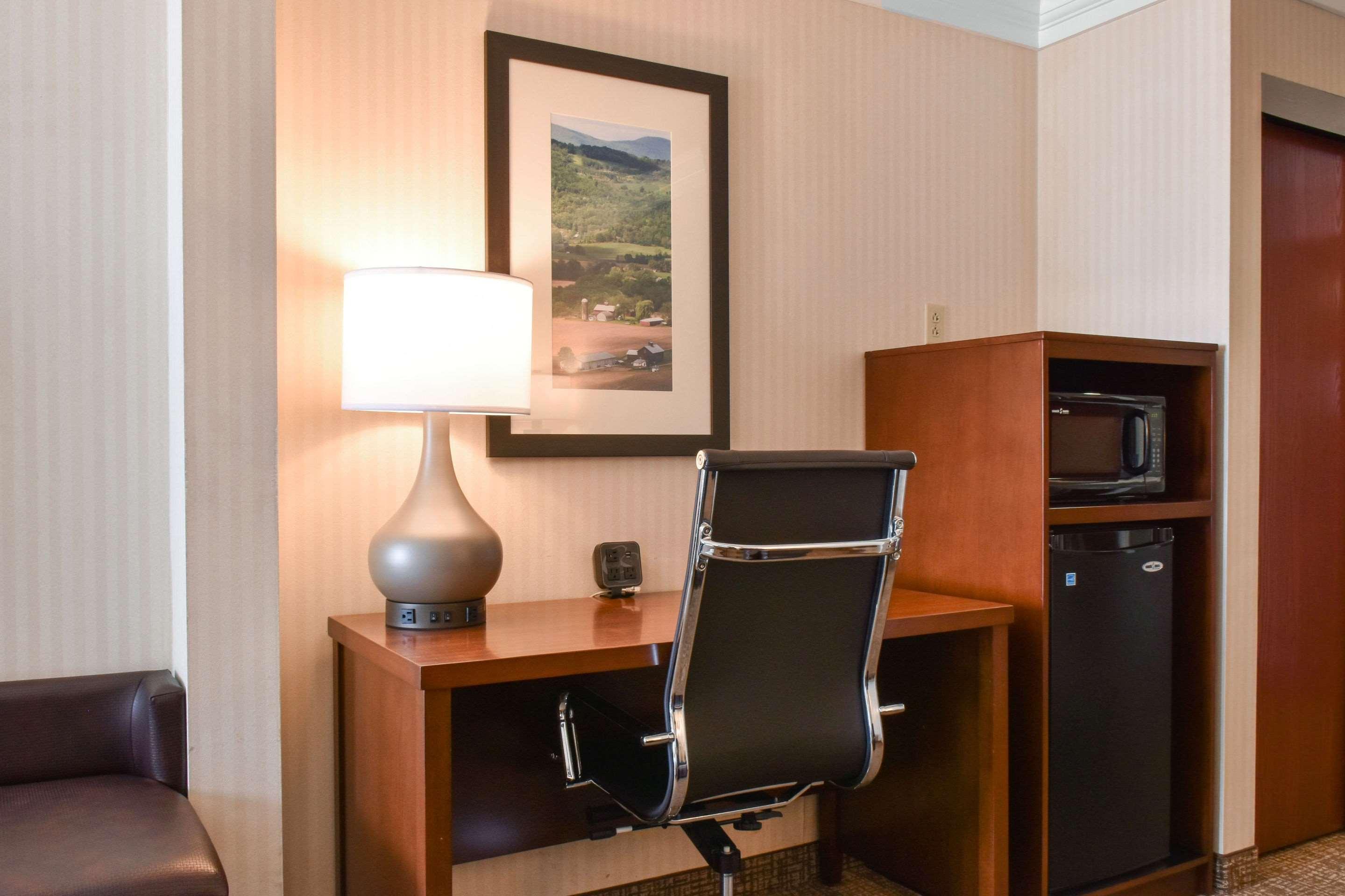 Comfort Suites Downtown Carlisle Ngoại thất bức ảnh