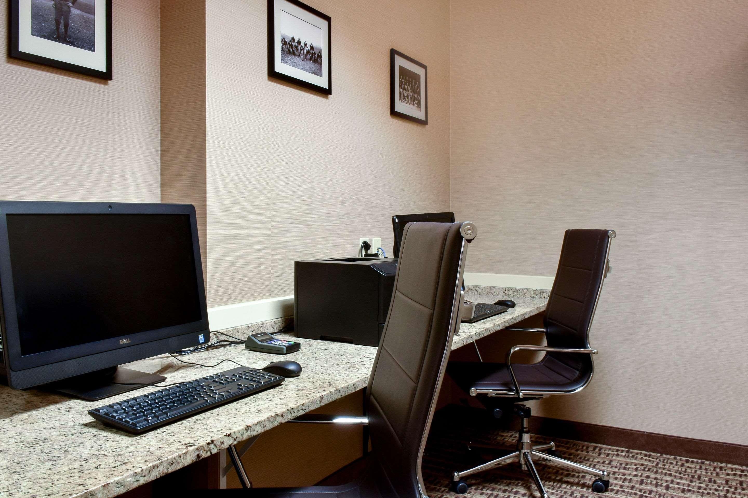 Comfort Suites Downtown Carlisle Ngoại thất bức ảnh